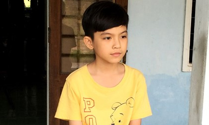 Xót xa gia cảnh thần đồng cải lương khiến Hoài Linh bật khóc