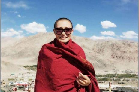 Tại sao vào chùa đi tu phải cạo tóc?