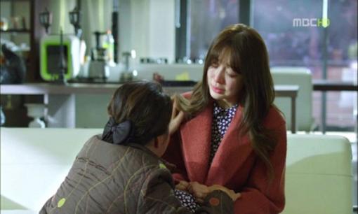 Trước khi con dâu trở lại thành phố tôi đã quỳ xuống mong nó 'hãy đánh chửi cái mạng già này'