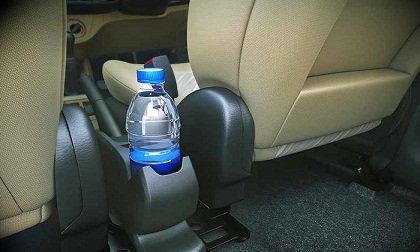 Tuyệt đối không uống nước đóng chai để trong ô tô vì những lý do sau