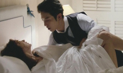 Chuốc rượu cho bạn gái say mềm, tôi hăm hở chiếm lấy em nhưng sau câu nói mê của em lúc đó tôi rụng rời dừng ngay lại