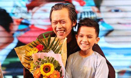 Hoài Linh nhận cậu bé nghèo 11 tuổi làm con nuôi 