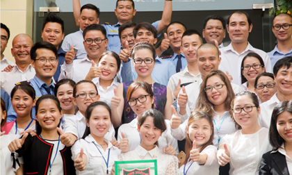 Công ty bảo vệ Long Hoàng của hoa hậu Bùi Thị Hà gây quỹ hướng về miền Trung