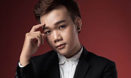 Chuyên gia trang điểm Tài Nguyễn thiết kế đồ cưới cho Thanh Hằng