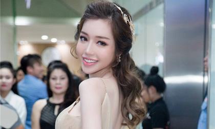 Elly Trần 'phản pháo' thông minh khi bị tố làm việc thiếu chuyên nghiệp