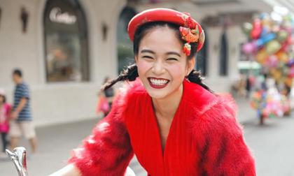 Mâu Thủy diện đồ đẹp, đạp xe trên đường phố Hà Nội