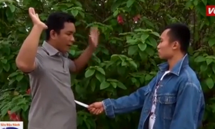 Cách thoát hiểm khi bị cướp khống chế bằng dao và kim tiêm