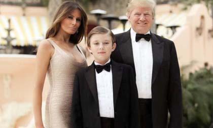 Cậu con trai út cực điển trai, phiên bản 'Donald nhí' hoàn hảo của bố Donald Trump