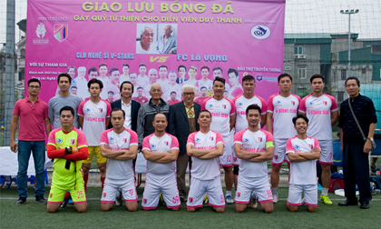 Như Thuần cùng các nghệ sĩ V-Stars Club gây quỹ từ thiện cho diễn viên Duy Thanh