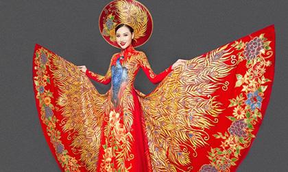 Hoàng Thu Thảo kiêu sa đài các trong áo dài hoạ tiết chim công quyền quý