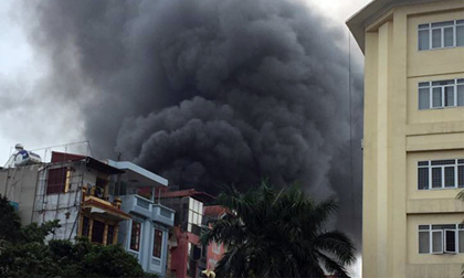 Hỏa hoạn thiêu rụi nhiều căn nhà ở đường Trần Khát Chân - Hà Nội