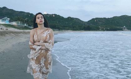 Hồ Ngọc Hà buồn man mác, lang thang trên biển nhớ 'người yêu cũ'