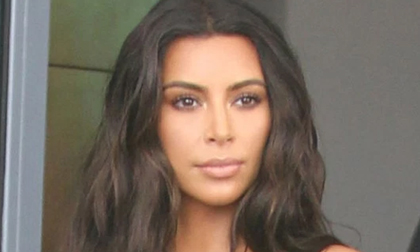 'Siêu vòng 3' Kim Kardashian bị bệnh nghiêm trọng
