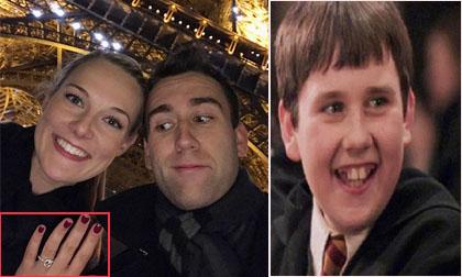 Sao 'Harry Potter' bất ngờ đính hôn với bạn gái đã có một đời chồng