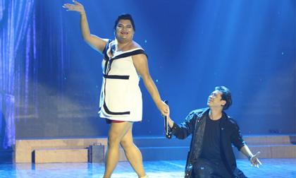 Happy Polla bất ngờ xuất hiện sân khấu 'Cười xuyên Việt'