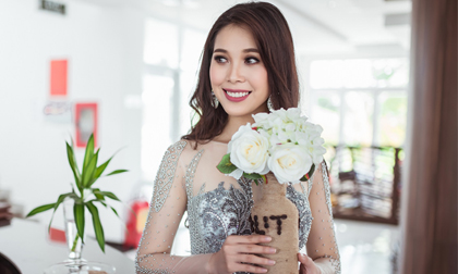 Á khôi Mỹ Duyên khoe nhan sắc rạng ngời với váy dạ hội lộng lẫy