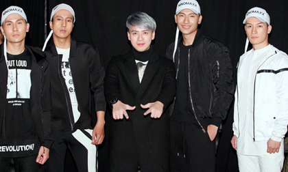 Văn Thành Công cùng dàn mẫu ấn tượng trên sàn diễn thủ đô