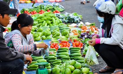 Muốn kiểm soát tính phung phí các chị em nên đến những khu chợ dưới đây 