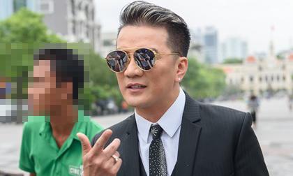 Sau khi công khai scandal nợ nần, Đàm Vĩnh Hưng không nói chuyện với mẹ 