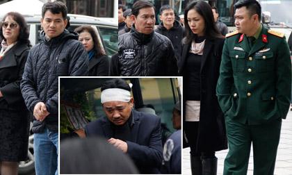 Dàn 'Táo Quân' lặng lẽ đến chia buồn trong đám tang mẹ 'Ngọc Hoàng' Quốc Khánh