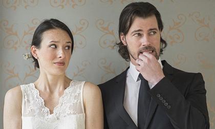 Khi chàng đột nhiên trở nên xa cách, người con gái thông minh nên làm gì?