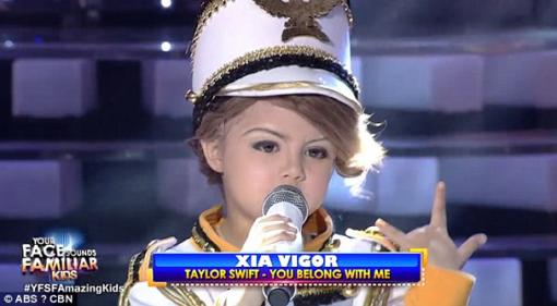 Bé gái 7 tuổi hóa thân thành Taylor Swift khiến dân mạng 'phát cuồng'
