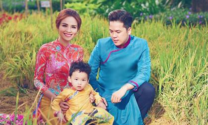 Ngày xuân, gia đình Hoa hậu Diễm Hương cùng diện áo dài