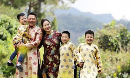 Gia đình BTV Trần Quang Minh rạng rỡ bên nhau những ngày đầu năm