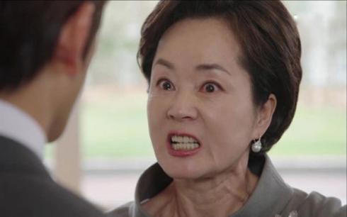 Tôi không thể nuôi con chó trong nhà để lúc nào điên lên lại cắn chủ 