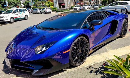 Đại gia Minh Nhựa lái siêu xe Lamborghini 35 tỷ dạo phố Sài Gòn