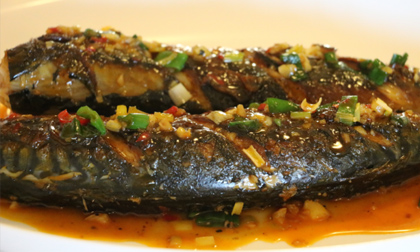 Làm món cá nục rim tỏi ớt đậm vị đưa cơm 