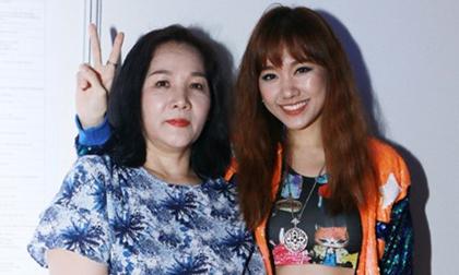 Phản ứng lạ của mẹ ruột khiến Hari Won thắc mắc cô có phải con của bà không?