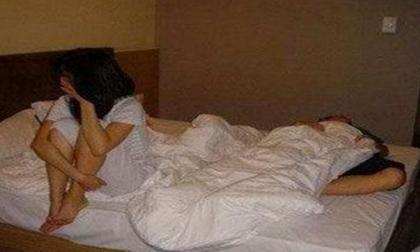 Sự thật không ngờ về thói quen buồn nôn của người chồng đẹp trai, thành đạt làm tôi do dự việc ly hôn