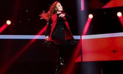 Hotgirl làm 'bùng nổ' sân khấu The Voice với hit 'khủng' của Hồ Ngọc Hà