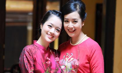 Nghệ sĩ Chiều Xuân xúc động trong lễ ăn hỏi con gái?