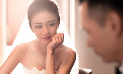 Mỹ nhân “Thủy Hử” An Dĩ Hiên tuyên bố kết hôn, tung ảnh cưới lãng mạn với CEO điển trai 