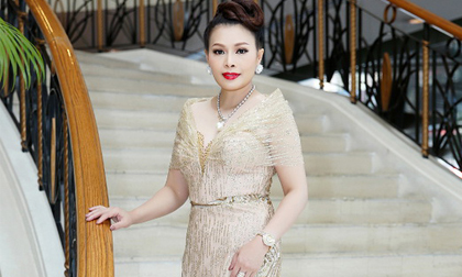 Á hậu 2 Yến Vân ngồi 'ghế nóng' Hoa hậu Doanh nhân Thế giới người Việt 2017
