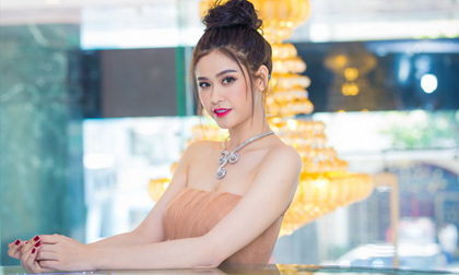 Trương Quỳnh Anh đẹp cuốn hút tại sự kiện Tuần lễ Kim cương & Đá quý SJC