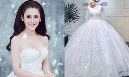 Vắng chồng chưa cưới, Lâm Khánh Chi một mình thử đầm cưới lộng lẫy như công chúa