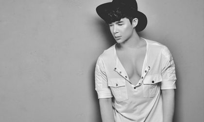 Nathan Lee như 'nam thần' đầy mê hoặc trong loạt hình đen trắng