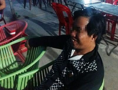 Chàng trai phải ly hôn vì cứ ngủ với vợ là mẹ vợ và cả em vợ đòi ngủ cùng