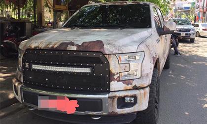 Đại gia biến xe sang 2,9 tỷ mới tinh thành đồ 'đồng nát'