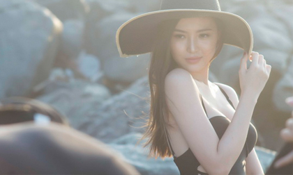 Hoa hậu Ngọc Duyên diện monokini lộ vòng eo 58cm đầy gợi cảm