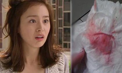  Ngủ nhà bạn trai, không để ý làm 'rớt' thứ này lên giường mà mẹ anh chuyển từ yêu thành ghét 