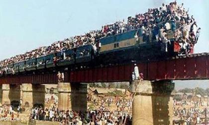 Choáng với loạt ảnh chụp giờ cao điểm ở các quốc gia