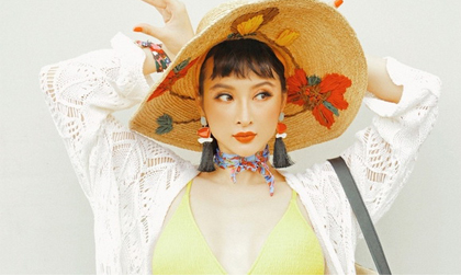 Angela Phương Trinh khoe dáng với bikini một mảnh ở hồ bơi