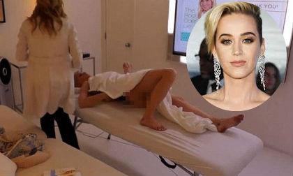 Katy Perry lộ vòng ba 'trần trụi' trong chương trình livestream
