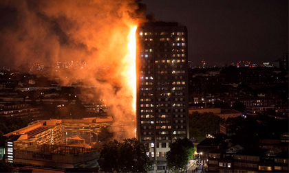 Tòa nhà 27 tầng chìm trong biển lửa ở London, nhiều người vẫn đang mắc kẹt