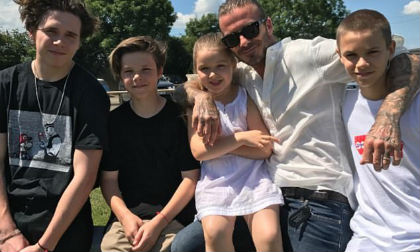 Mẹ con Victoria khiến David Beckham ngập tràn hạnh phúc trong 'Ngày của cha'