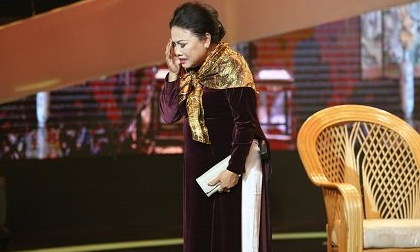 Việt Hương rơi lệ trước 'cô Lựu' Siu Black